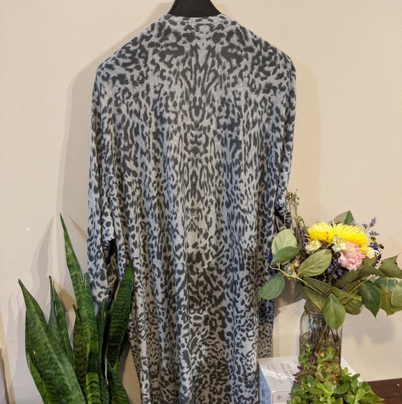 ☀️10/$15☀️ - Long Chunky Cardigan/Sweater - Picture 2 of 6